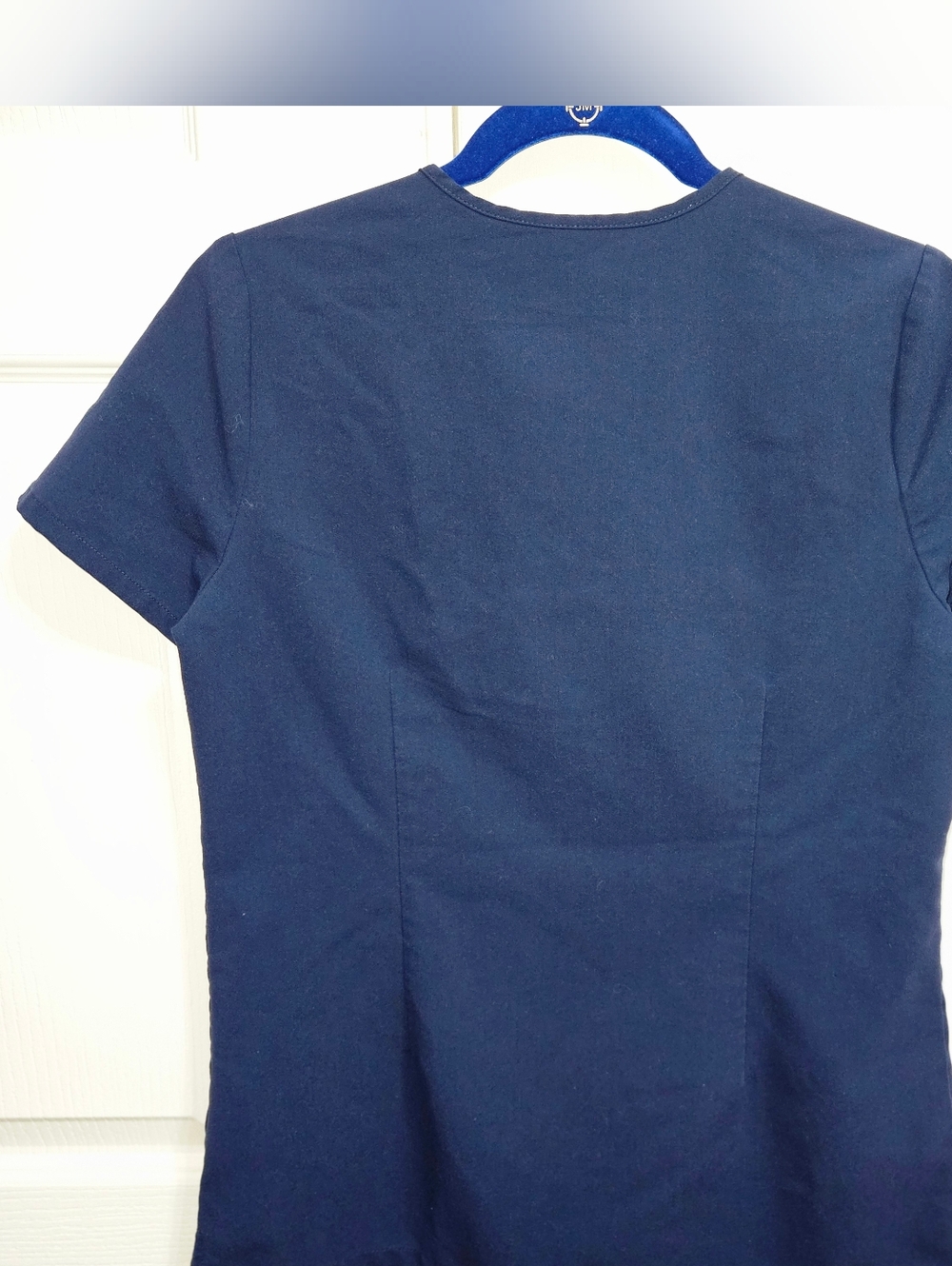 EUC Womens FIGS XS Navy Catarina Scrub Top and XS Petite Kade Cargos Set - Picture 3 of 7